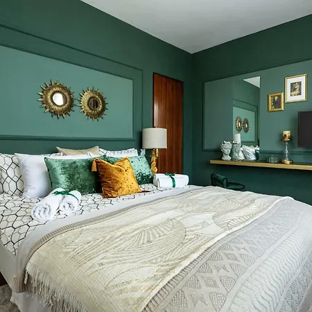 Emerald Rhapsody Apartment Bucharest
